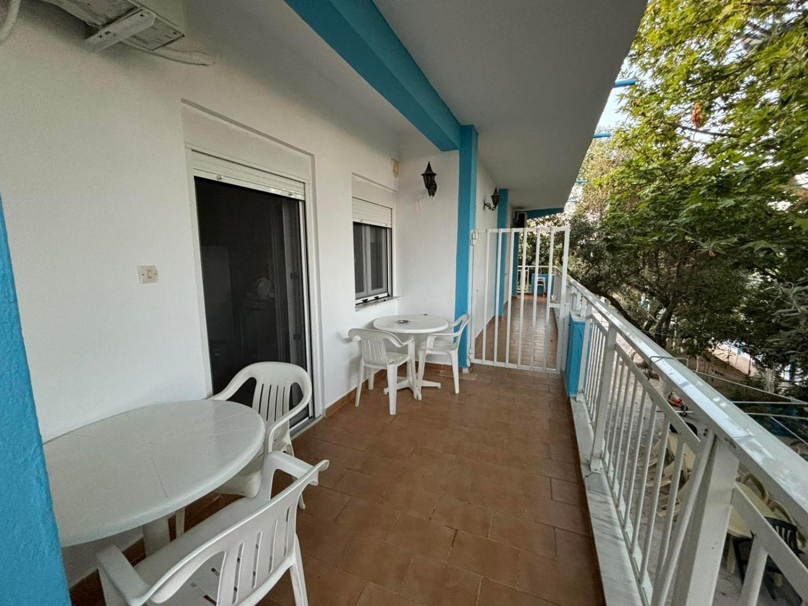 Island Apartments Nea Vrasna Bagian luar foto